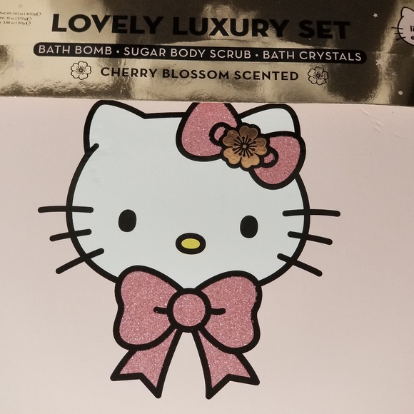 Creme Shop x Hello Kitty - Lovely Luxury Set - Cherry Blossom (Limited Edition) - Picture 7 of 12